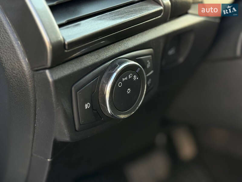 Седан Ford Fusion 2016 в Дніпрі