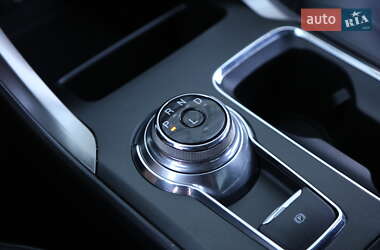 Седан Ford Fusion 2016 в 