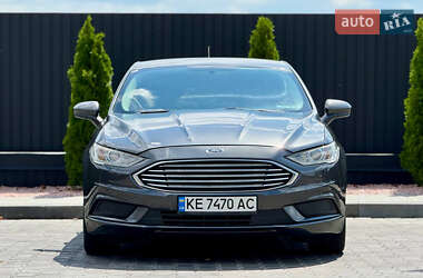 Седан Ford Fusion 2016 в 