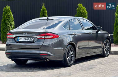 Седан Ford Fusion 2016 в 