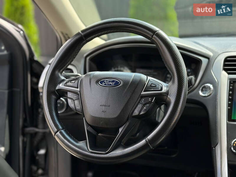 Седан Ford Fusion 2016 в Днепре