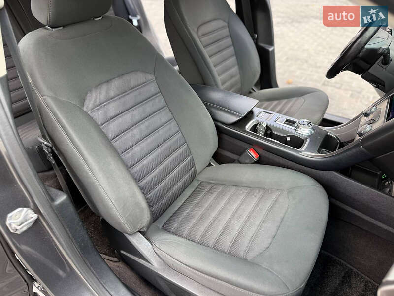 Седан Ford Fusion 2016 в Днепре