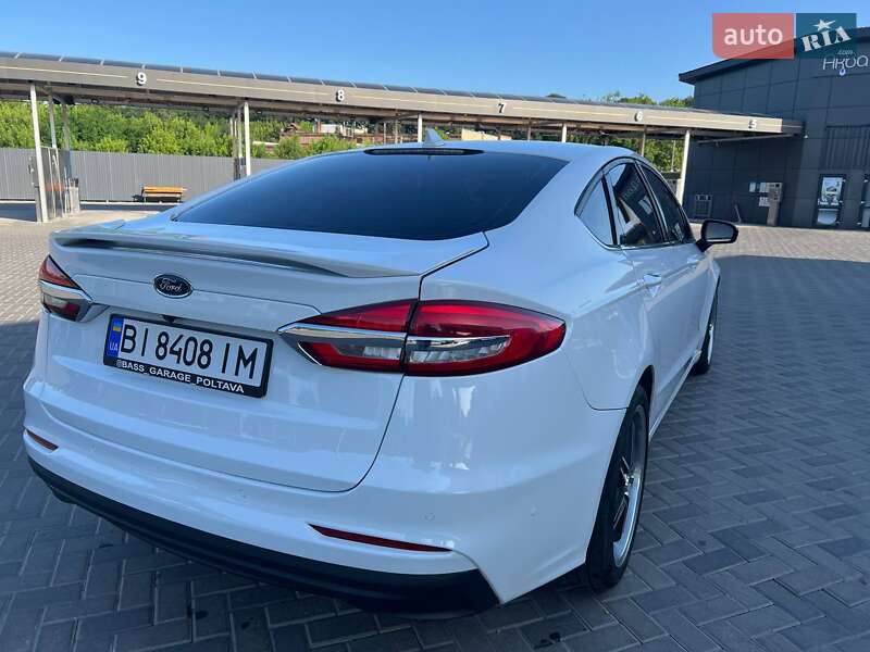 Седан Ford Fusion 2019 в Полтаві