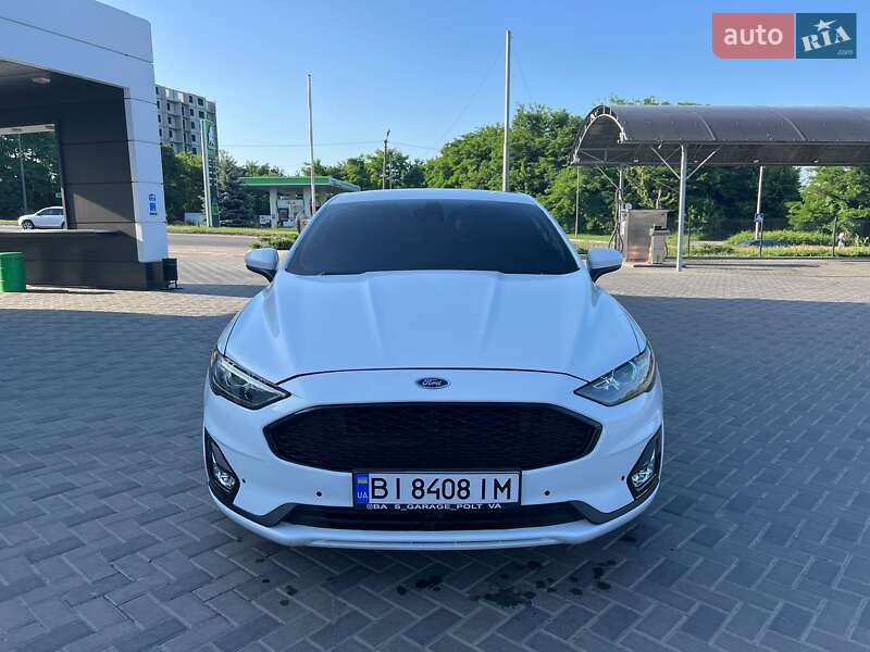 Седан Ford Fusion 2019 в Полтаві