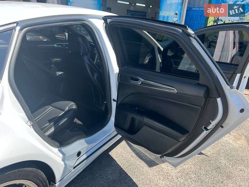 Седан Ford Fusion 2019 в Полтаві