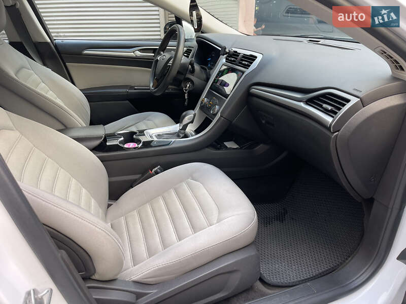 Седан Ford Fusion 2014 в Киеве фото 11 Седан Ford Fusion 2014 в Киеве