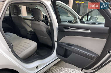 Седан Ford Fusion 2014 в 