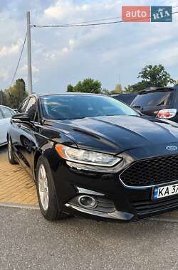 Седан Ford Fusion 2015 в 