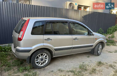 Хэтчбек Ford Fusion 2007 в 