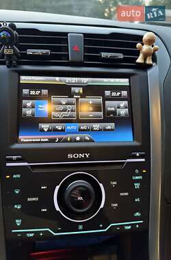 Седан Ford Fusion 2014 в 