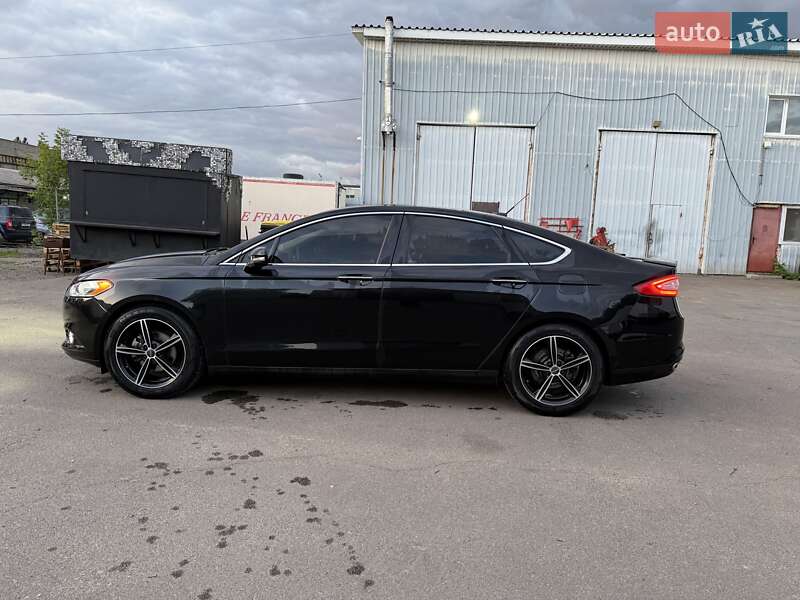 Седан Ford Fusion 2014 в Лохвиці