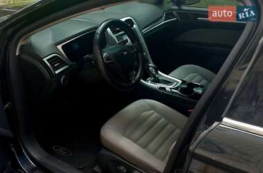 Седан Ford Fusion 2014 в 