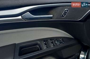 Седан Ford Fusion 2014 в 