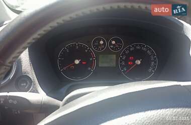 Хэтчбек Ford Fusion 2009 в 