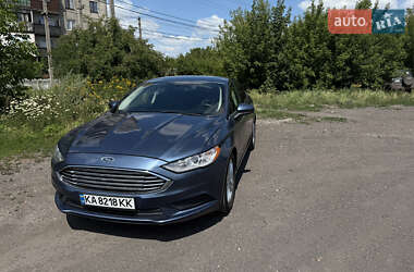 Седан Ford Fusion 2017 в 