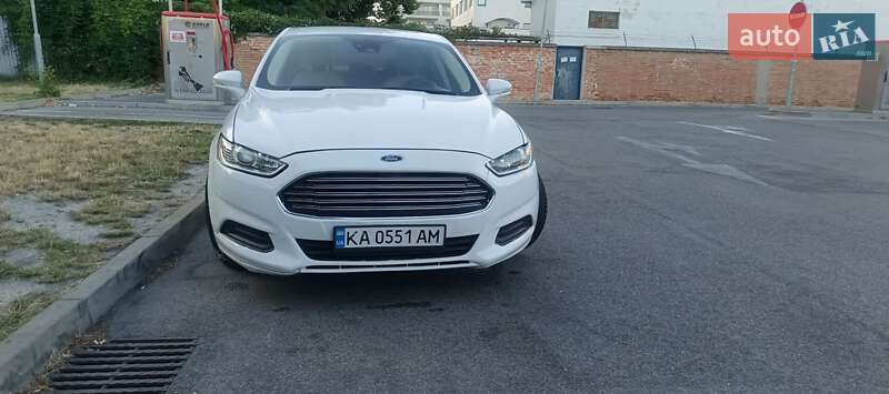 Седан Ford Fusion 2015 в Чернігові