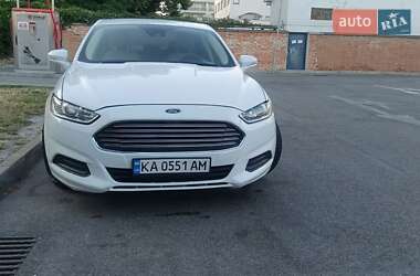 Седан Ford Fusion 2015 в 