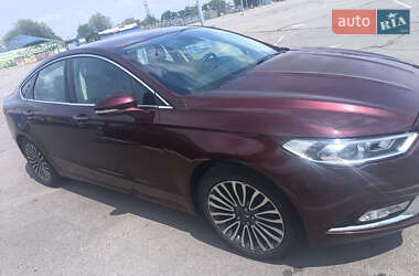 Седан Ford Fusion 2017 в 