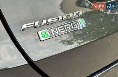Седан Ford Fusion 2015 в 