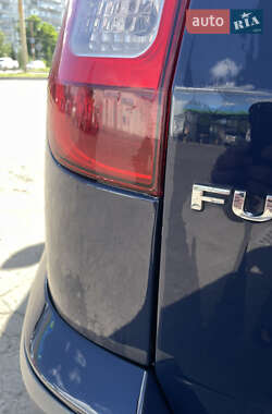 Хэтчбек Ford Fusion 2010 в 