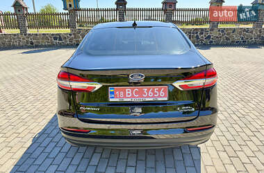 Седан Ford Fusion 2019 в 