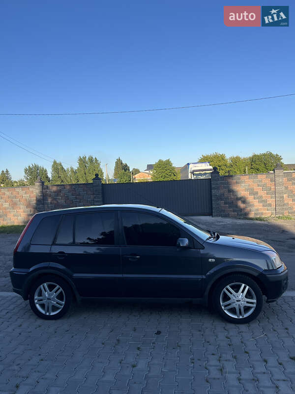 Хэтчбек Ford Fusion 2007 в Ровно