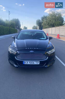 Седан Ford Fusion 2013 в 