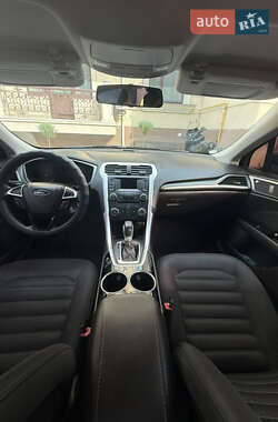 Седан Ford Fusion 2013 в 