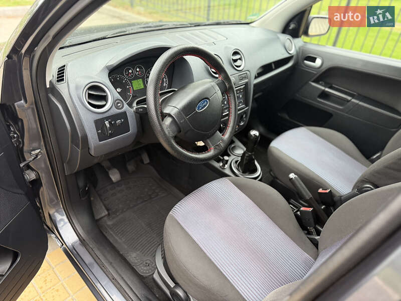 Хэтчбек Ford Fusion 2006 в Киеве
