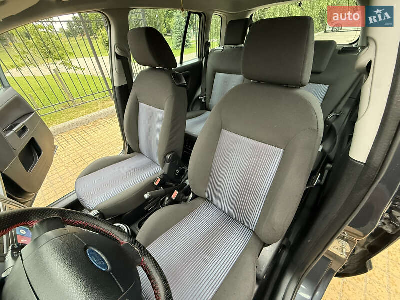 Хэтчбек Ford Fusion 2006 в Киеве