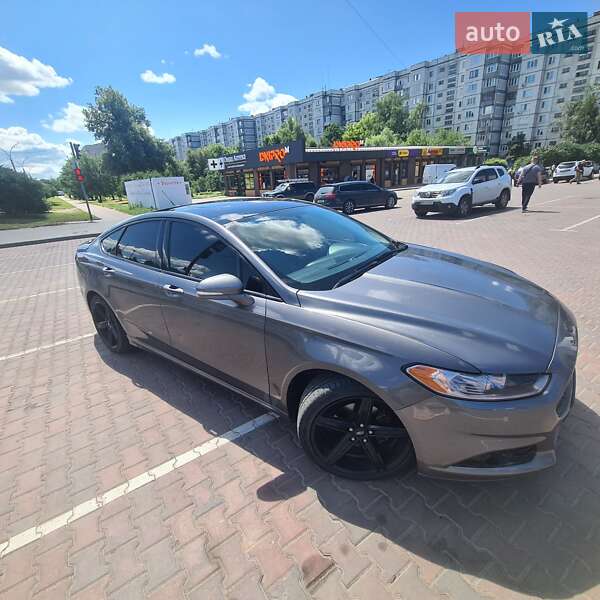 Седан Ford Fusion 2013 в Сумах