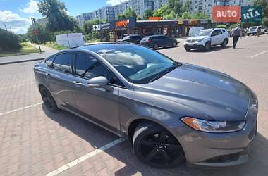 Седан Ford Fusion 2013 в 