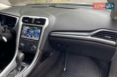 Седан Ford Fusion 2014 в 