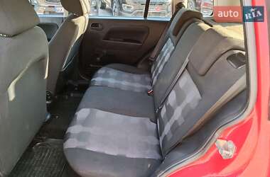Хэтчбек Ford Fusion 2011 в 