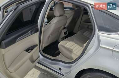 Седан Ford Fusion 2019 в 
