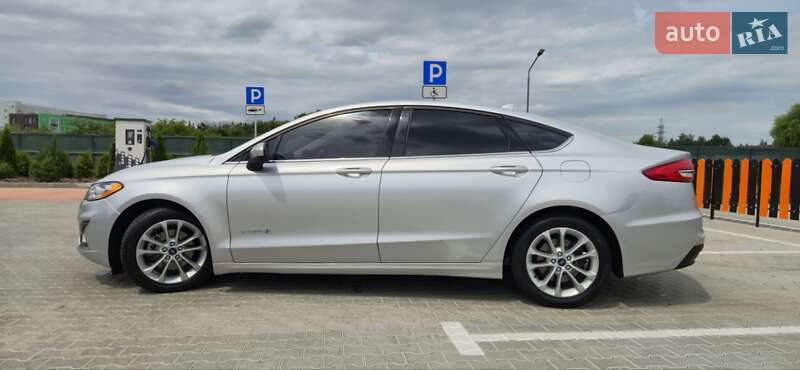 Седан Ford Fusion 2019 в Вінниці