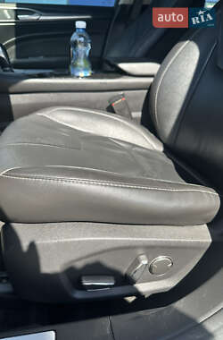 Седан Ford Fusion 2016 в 