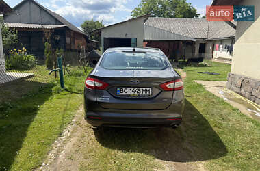 Седан Ford Fusion 2015 в 