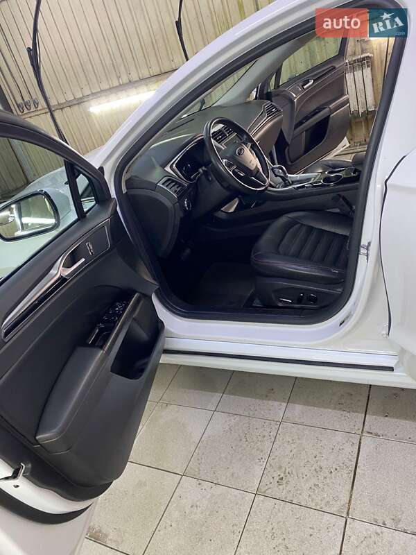 Седан Ford Fusion 2013 в Клавдиевом-Тарасове