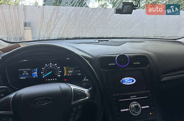Седан Ford Fusion 2019 в Львове