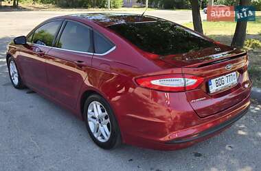 Седан Ford Fusion 2016 в 