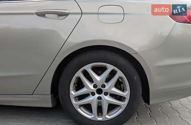 Седан Ford Fusion 2014 в 