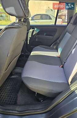 Хэтчбек Ford Fusion 2010 в 