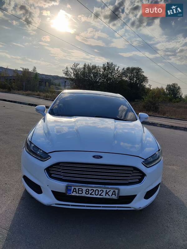 Седан Ford Fusion 2015 в Вінниці