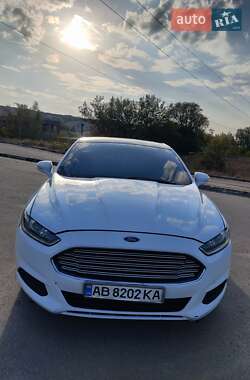 Седан Ford Fusion 2015 в 