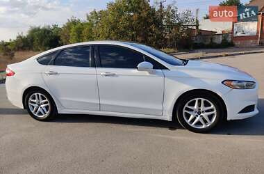 Седан Ford Fusion 2015 в Виннице