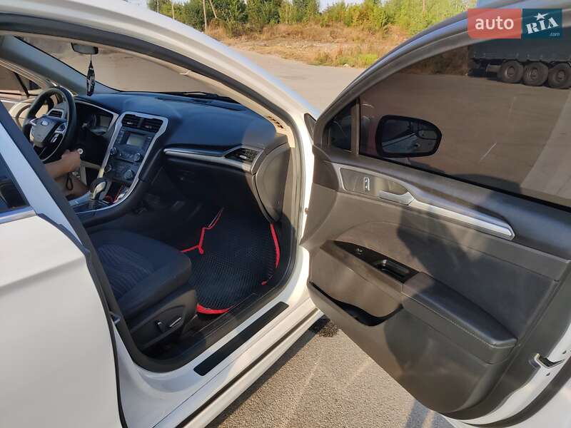 Седан Ford Fusion 2015 в Вінниці