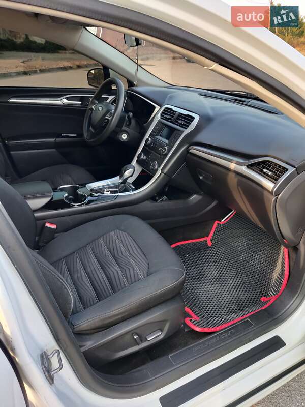 Седан Ford Fusion 2015 в Вінниці