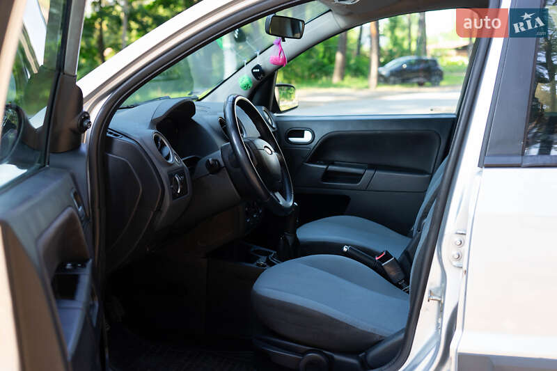 Хэтчбек Ford Fusion 2008 в Житомире