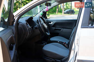 Хетчбек Ford Fusion 2008 в 